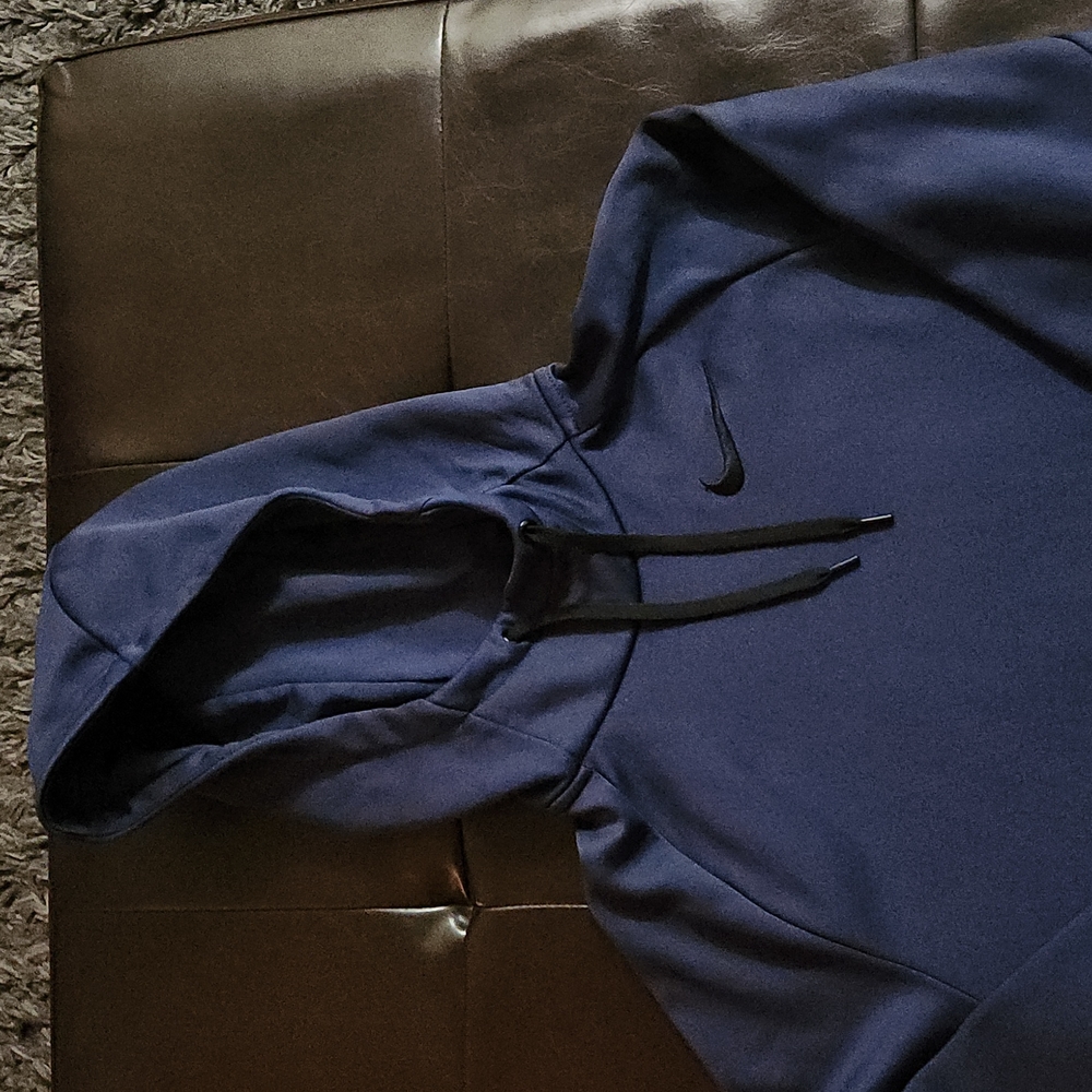 MEN NIKE THERMAL FIT SIZE SMALL